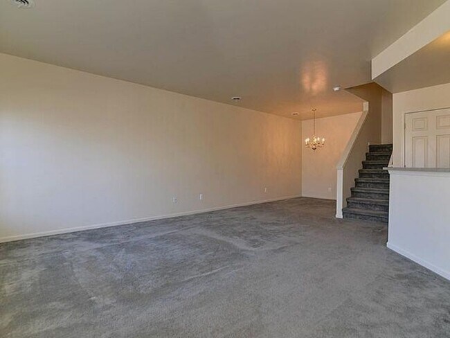 Photo - 2076 Cloverly Ln