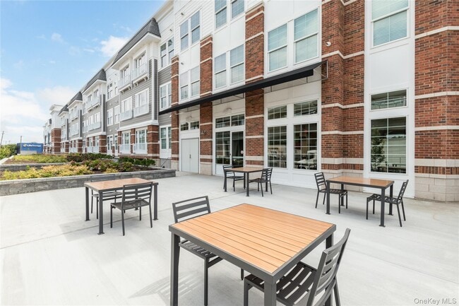 Photo - 75 E Hoffman Ave Apartment Unit 1020