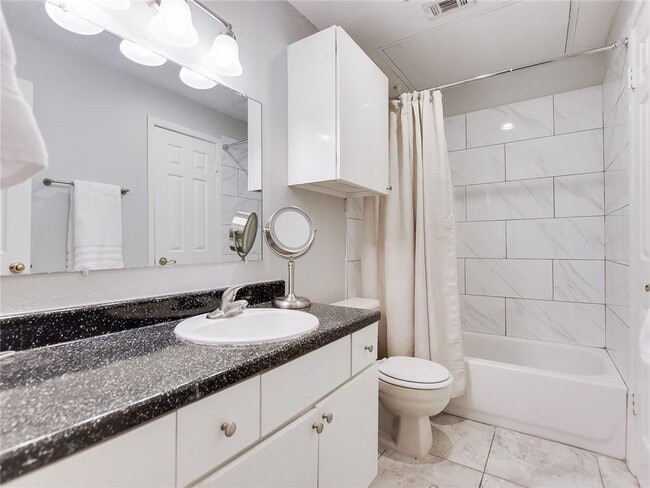 Photo - 807 W 25th St Unidad 310