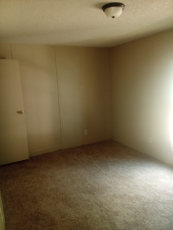 Photo - 333 Weatherbrook Ln