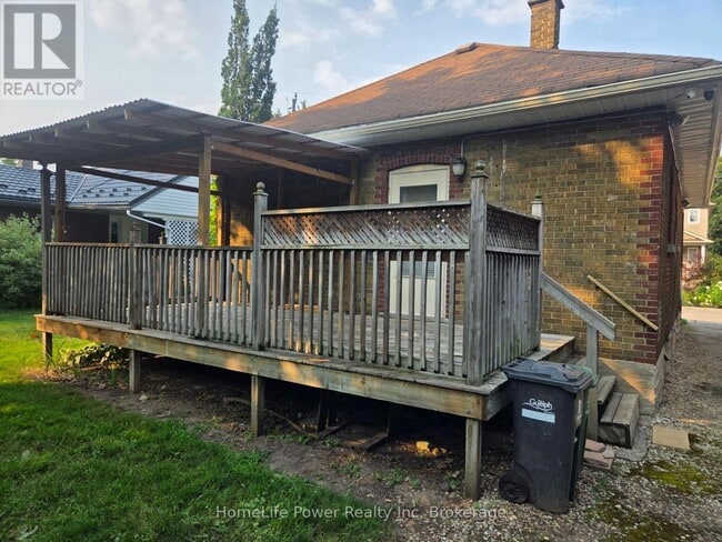 Photo - 25 Menzie Ave