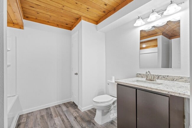 Photo - Beautiful & Unique Rental Home Spacious, C...