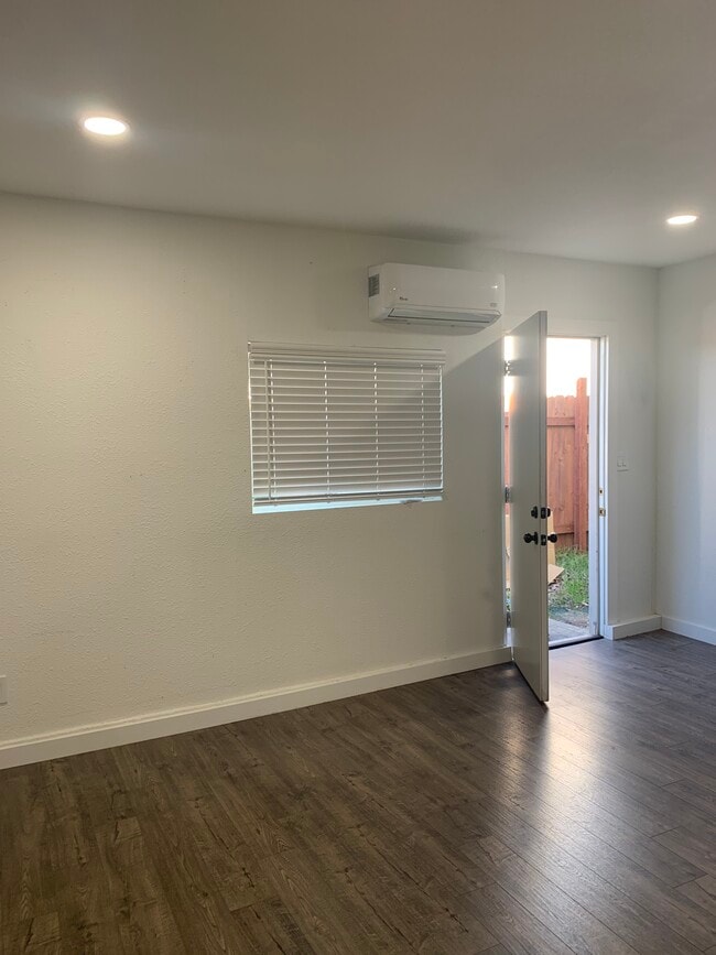 Photo - 6113 Francine Dr