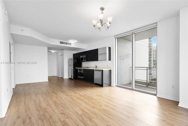 Photo - 90 SW 3rd St