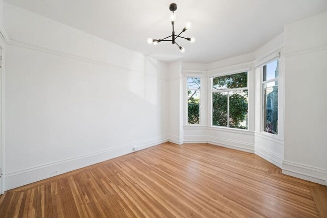 Photo - 1619 Gough St Unit 04