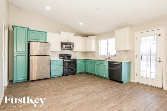 Photo - 4237 W Grovers Ave