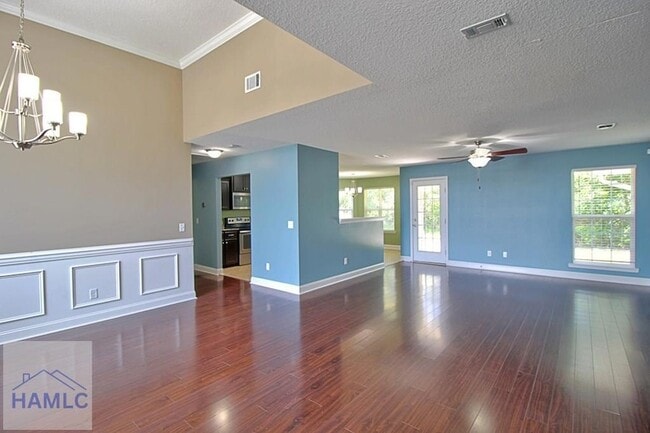 Photo - 720 Highgrove Ct