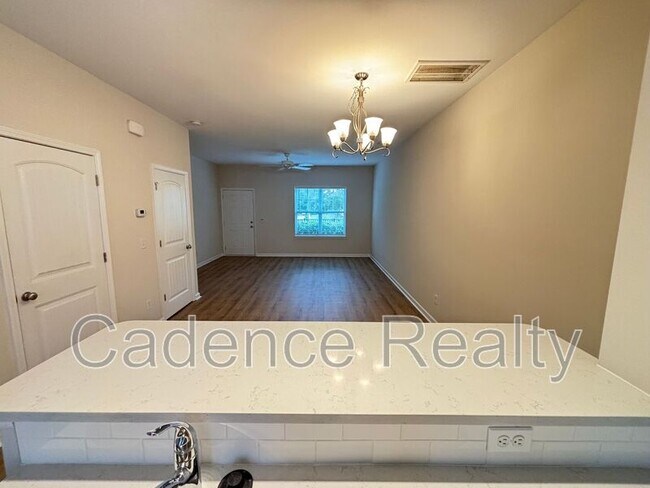 Photo - 202 Jordan Ln Unidad E