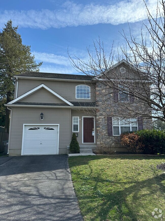 Building Photo - North Wilmington Colonial - McDaniel Heigh... Rental