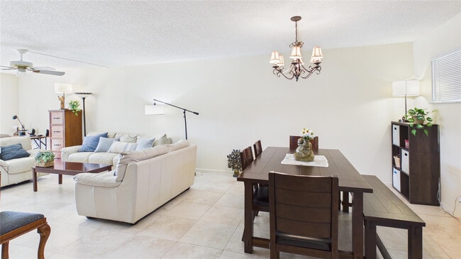 Photo - 381 S Hollybrook Dr Unit 106