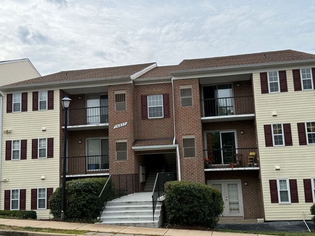 Building Photo - 14807 Rydell Rd