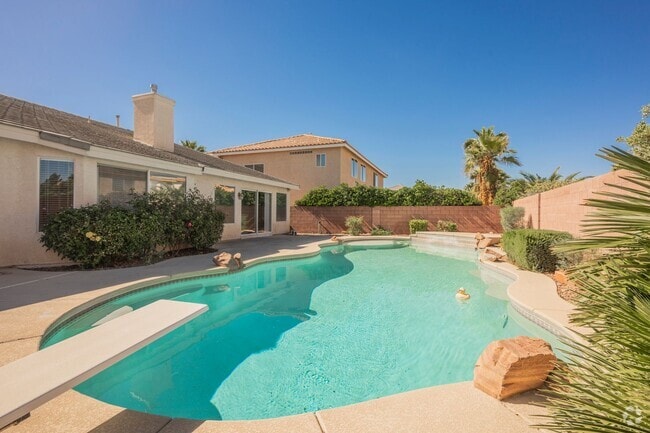 Building Photo - Gorgeous 1 Story Home in Gated Community