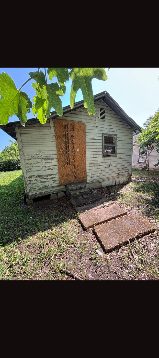 Photo - 505 Sicily St