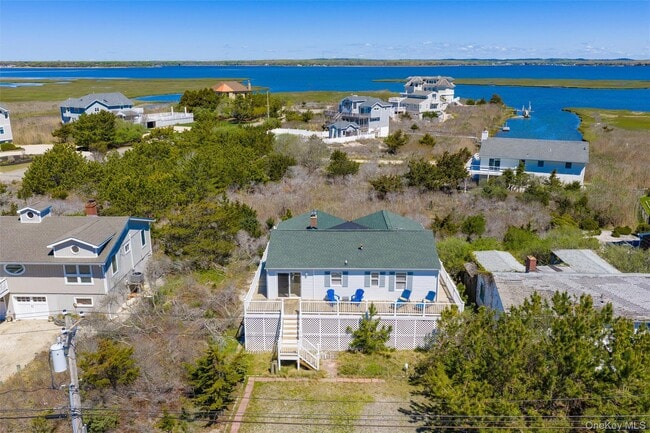 Building Photo - 898 Dune Rd