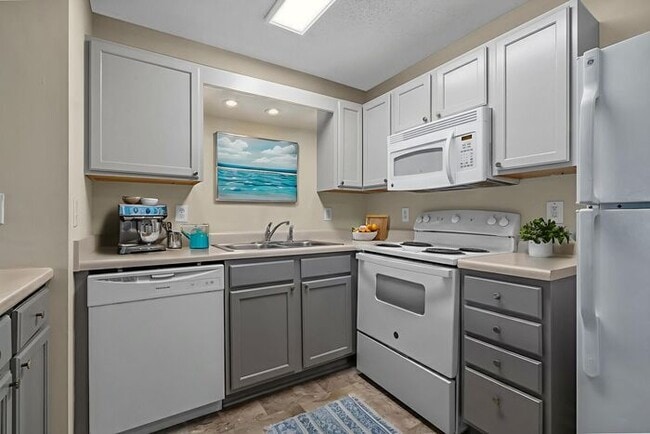 Building Photo - WE ARE STEPPING UP OUR GAME! Just when you... Rental