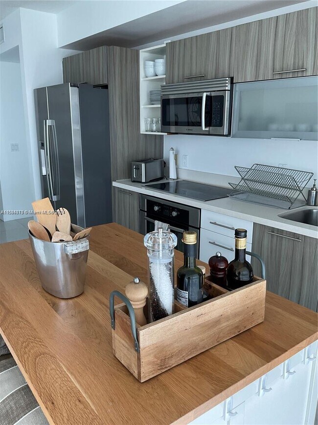 Photo - 6700 Indian Creek Dr Unit 1207