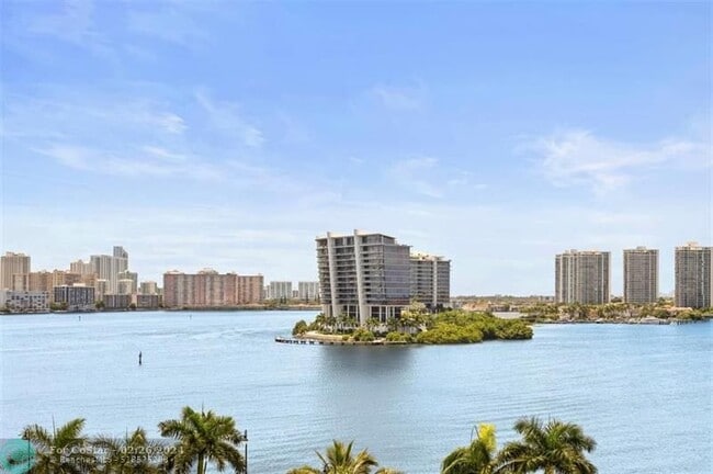 Photo - 3530 Mystic Pointe Dr Unit 910