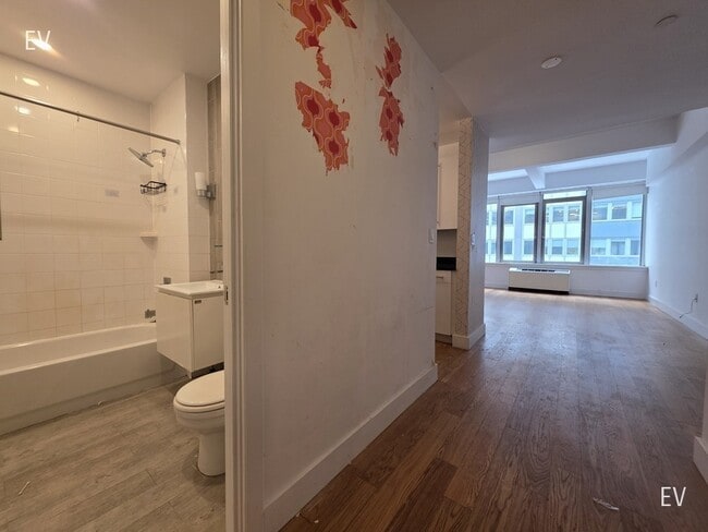 Photo - 50 Murray St Unit ev14