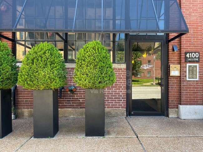 Photo - 4100 Laclede Ave