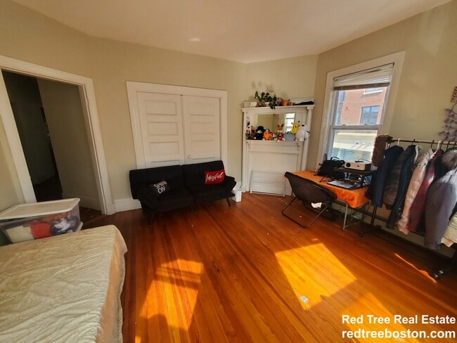 Photo - 77 Walnut St Unit 1