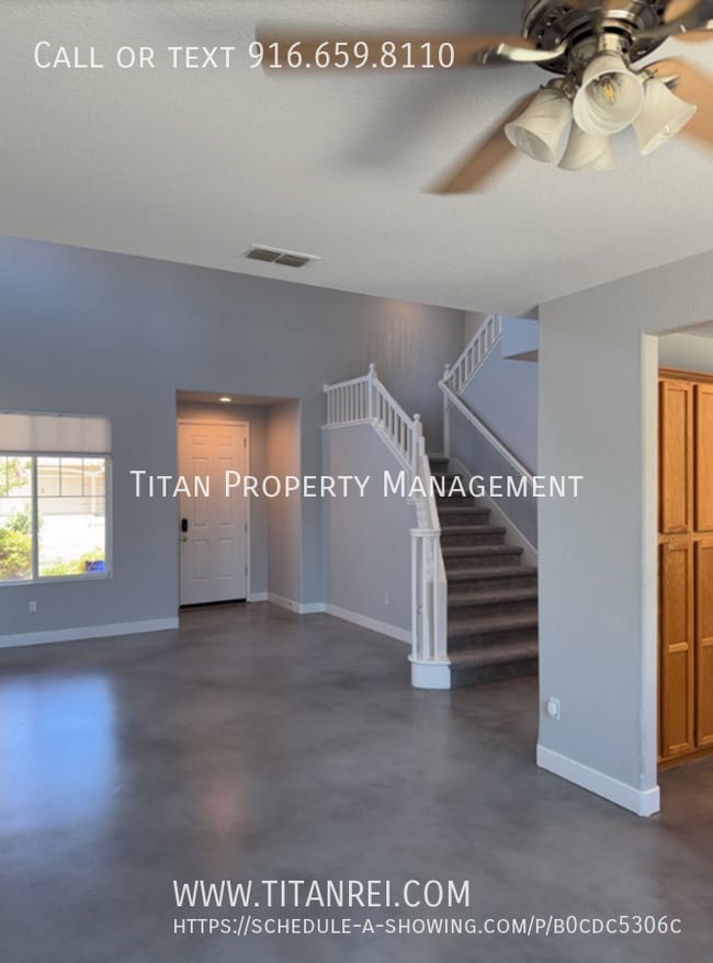 Photo - 1065 Callander Way