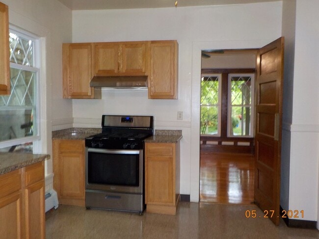 Photo - 721 Allen St