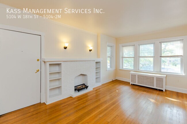 5104 W 18th St Unit 5104-2M