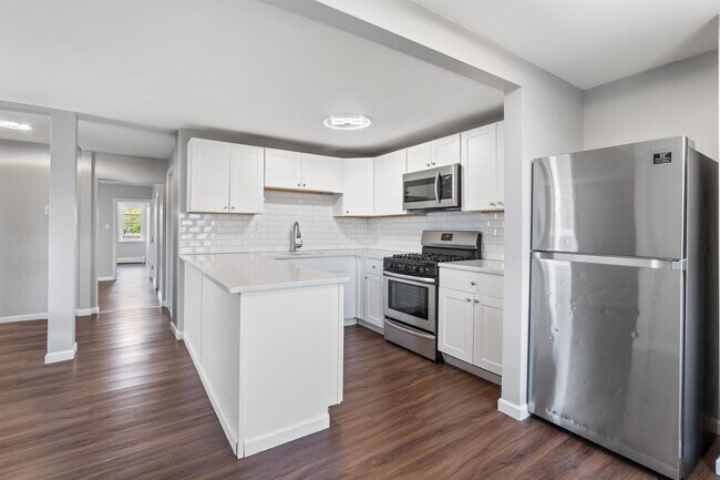 Photo - 1050 Avenue C