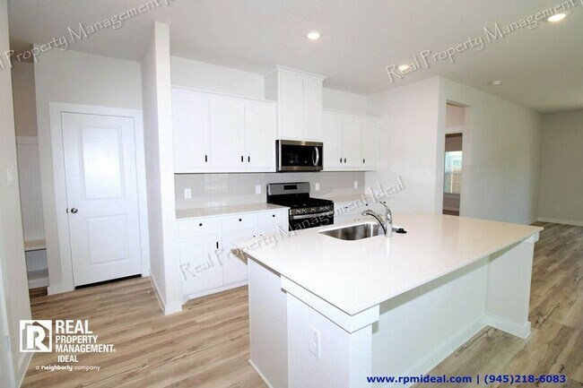 Photo - 330 Fire Rock Dr