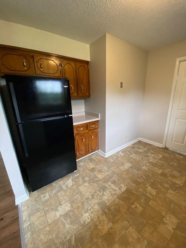 Photo - 1/2 off 1st months rent