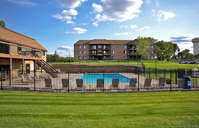 Building Photo - Lexington Heights Rental