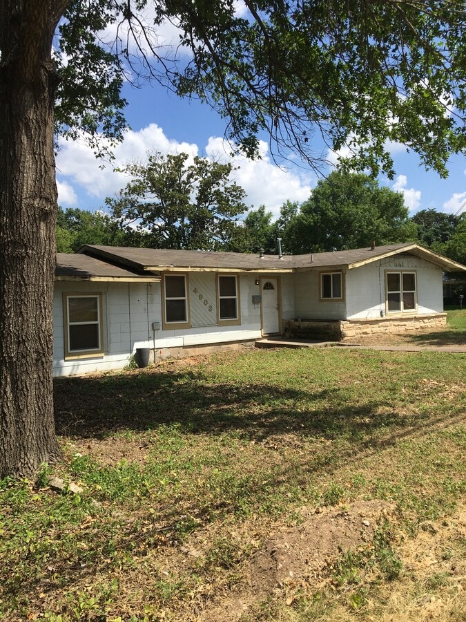 Photo - 4903 Bull Creek Rd House
