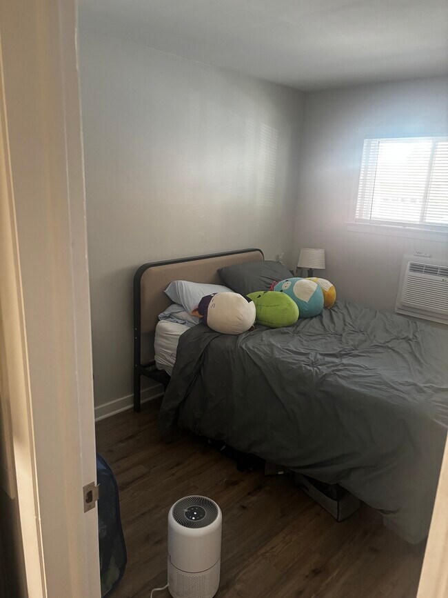 Photo - 1348 Brown St