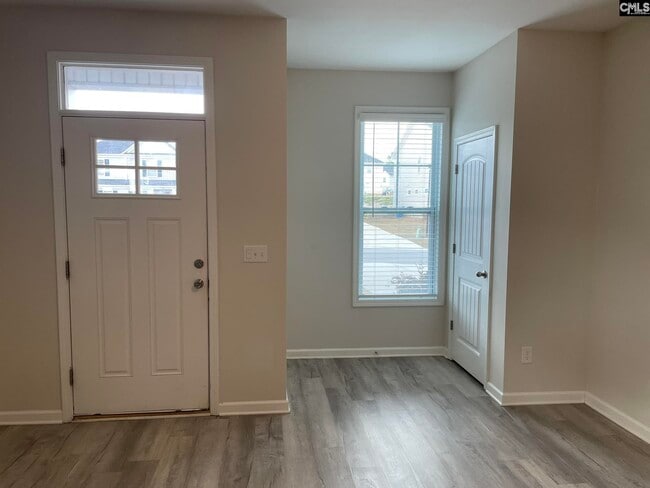 Photo - 135 Silver Run Pl