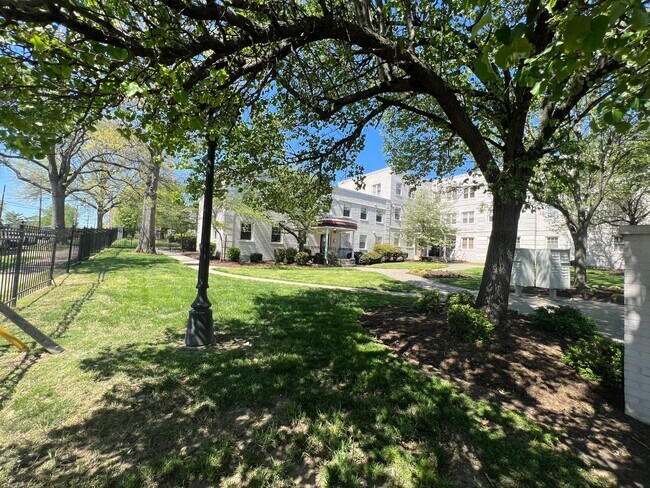 Photo - 3870 9th St SE Unit 202