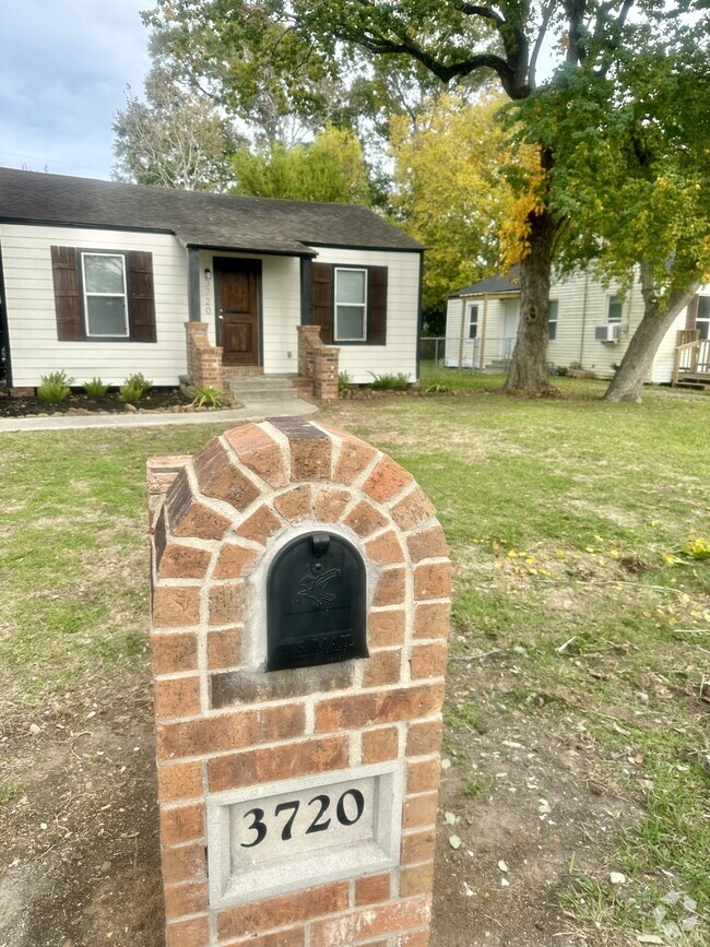 Building Photo - 3720 Joplin Ave Rental