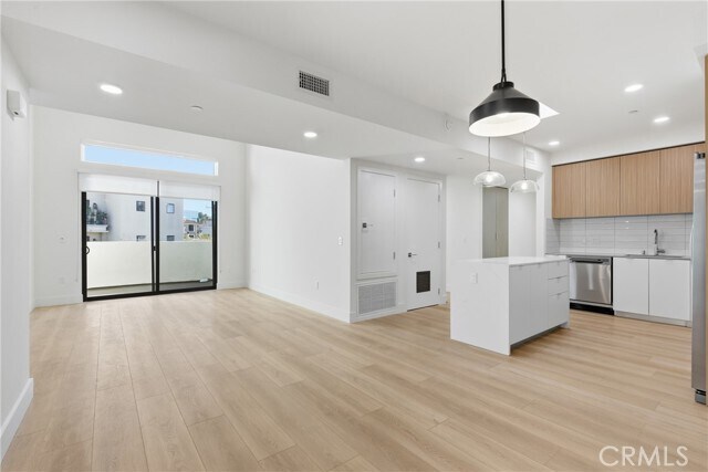 Photo - 12078 Guerin St Unidad 408