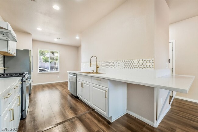 Photo - 10471 Masons Creek St