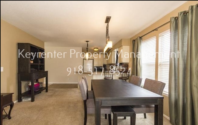 Photo - 3 Bed | 2.5 Bath in Jenks!
