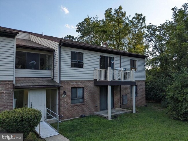 Building Photo - 280 Bridgewater Rd Unit B-16 Rental