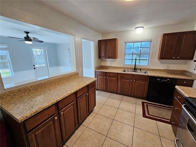 Photo - 3000 Browning St