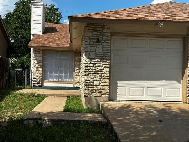 Photo - 2202 Donahue Ln