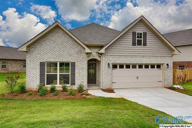 Building Photo - 325 Acorn Grove Ln SW
