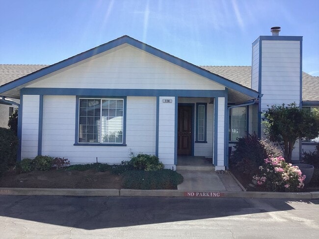 Photo - 6589 N Maroa Ave