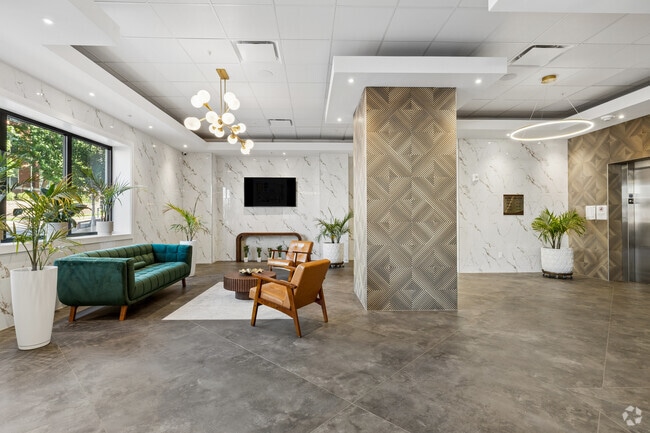 228 Park Ave