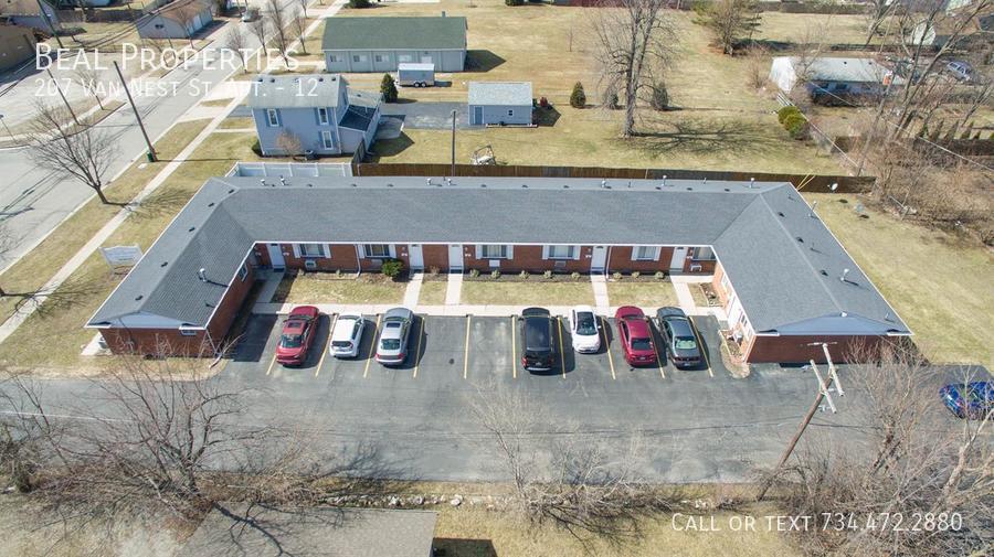 Photo - 207 Van Nest St Unidad 12