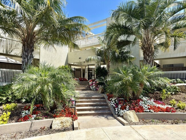 Building Photo - Panoramic Ocean and Lagoon Views