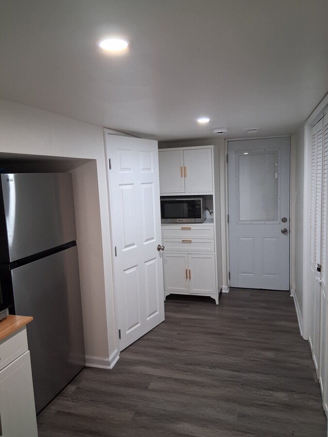 Photo - 7012 Warfield Rd