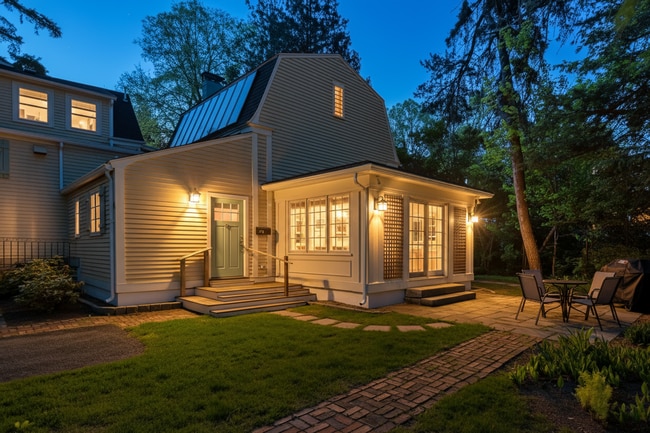 Building Photo - Woodfall Unit Year-Round: Woodfall