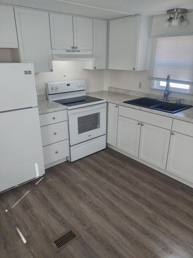 Photo - 11285 E Pleasant Lake Rd